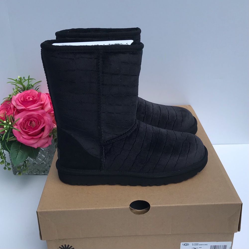 UGG Classic Short II Croc Boots - Picture 3 of 8